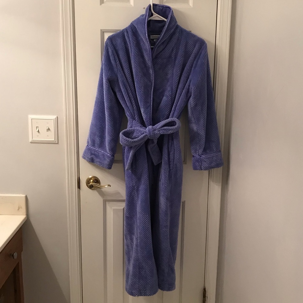 Small and VERY SOFT purple charter club bath robe.